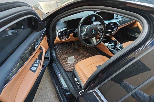 BMW 5 Series 2019, 71400 км, за 24567 USD - фото 19