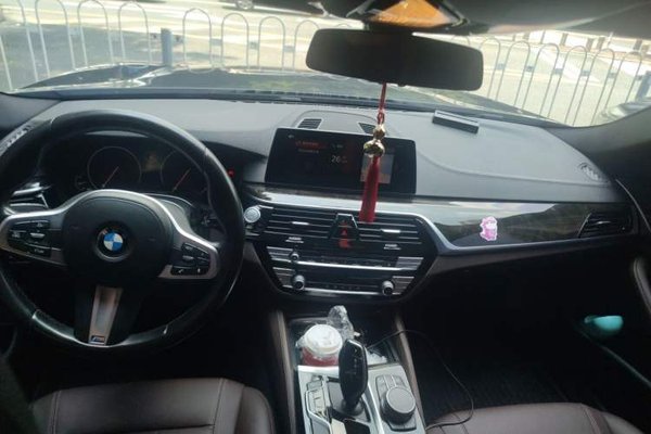 BMW 5 Series 2019, 89600 км, за 20842 USD - фото 18