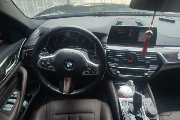 BMW 5 Series 2019, 89600 км, за 20842 USD - фото 10