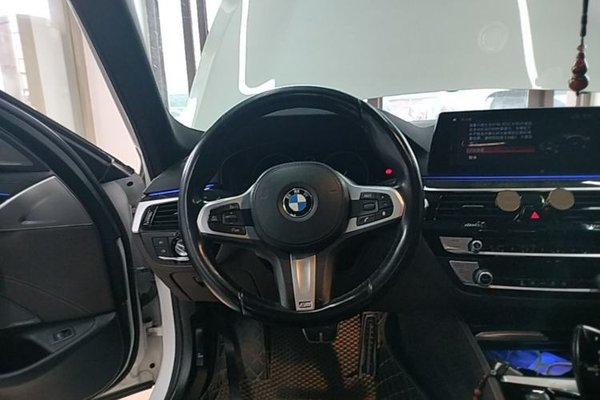 BMW 5 Series 2019, 129300 км, за 21156 USD - фото 13