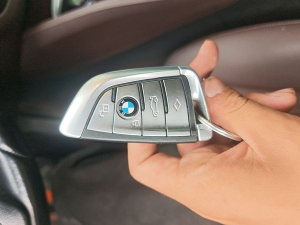BMW 5 Series 2019, 75700 км, за 18948 USD