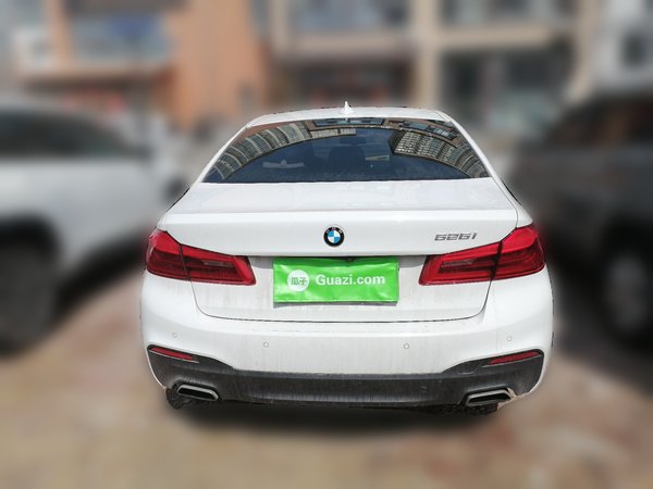 BMW 5 Series 2019, 85000 км, за 21908 USD