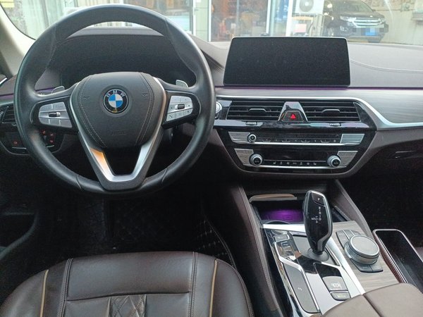 BMW 5 Series 2020, 105100 км, за 25649 USD - фото 10