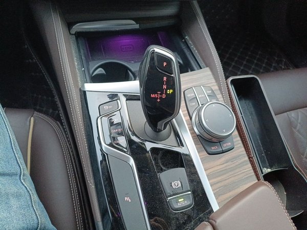 BMW 5 Series 2020, 105100 км, за 25649 USD - фото 15