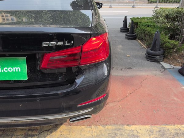 BMW 5 Series 2020, 129700 км, за 23900 USD - фото 7