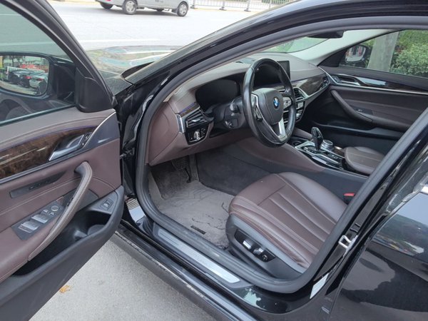 BMW 5 Series 2020, 129700 км, за 23900 USD - фото 19