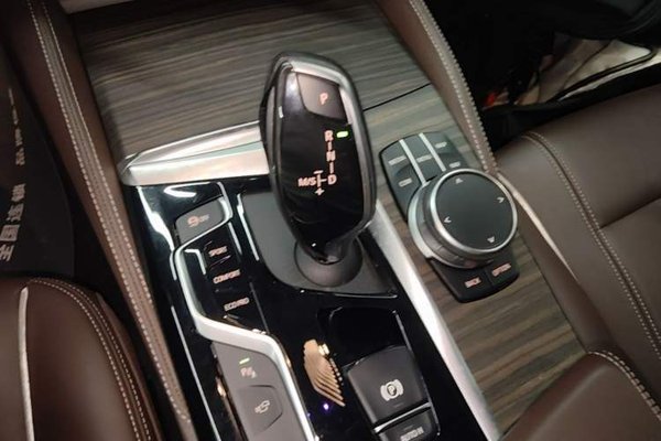 BMW 5 Series 2020, 49500 км, за 29881 USD - фото 17