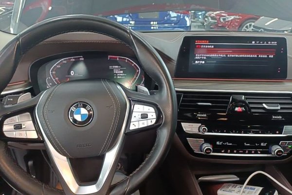 BMW 5 Series 2020, 52000 км, за 26385 USD - фото 12