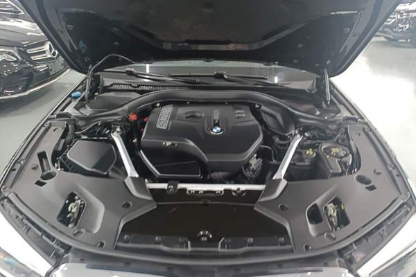 BMW 5 Series 2020, 52000 км, за 26385 USD - фото 24