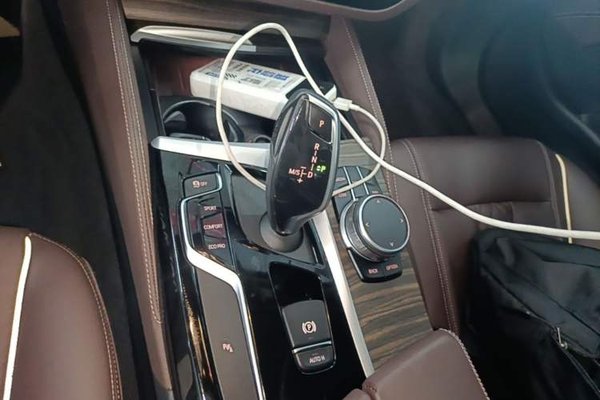 BMW 5 Series 2020, 52000 км, за 26385 USD - фото 16