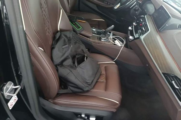 BMW 5 Series 2020, 52000 км, за 26385 USD - фото 19