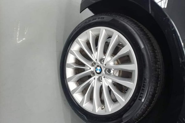 BMW 5 Series 2020, 52000 км, за 26385 USD - фото 11
