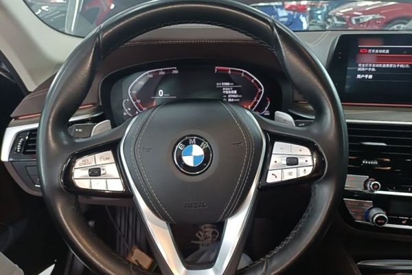 BMW 5 Series 2020, 52000 км, за 26385 USD - фото 13