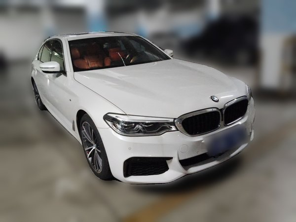 BMW 5 Series 2020, 57200 км, за 27413 USD