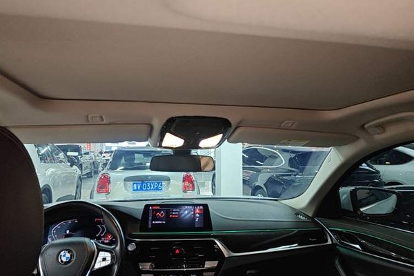 BMW 5 Series 2020, за 26782 USD - фото 21