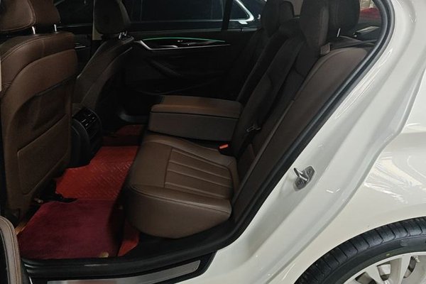 BMW 5 Series 2020, за 26782 USD - фото 20