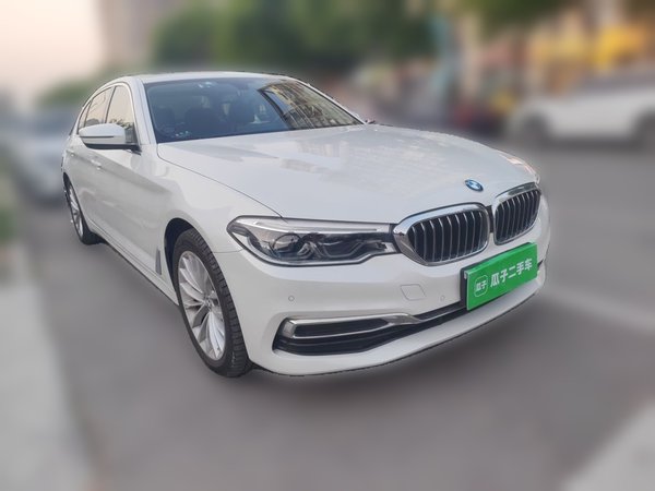 BMW 5 Series 2020, 75000 км, за 28257 USD