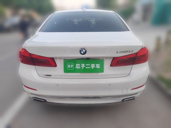 BMW 5 Series 2020, 75000 км, за 28257 USD