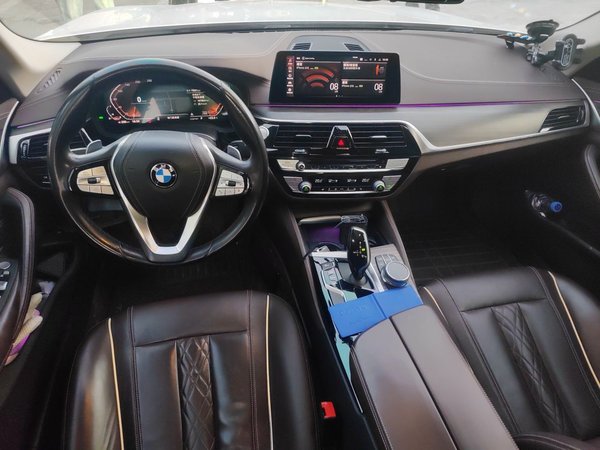 BMW 5 Series 2020, 75000 км, за 28257 USD - фото 10