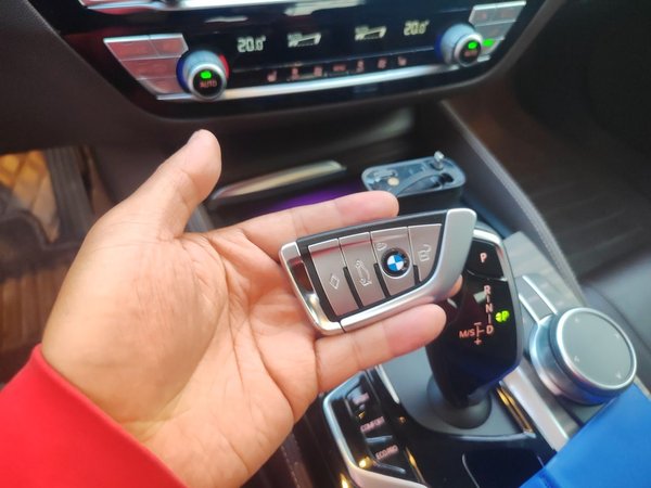 BMW 5 Series 2020, 75000 км, за 28257 USD - фото 9