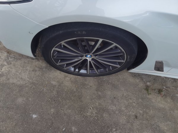 BMW 5 Series 2020, 80200 км, за 28991 USD