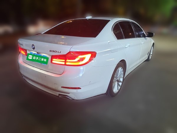 BMW 5 Series 2020, 88600 км, за 30712 USD