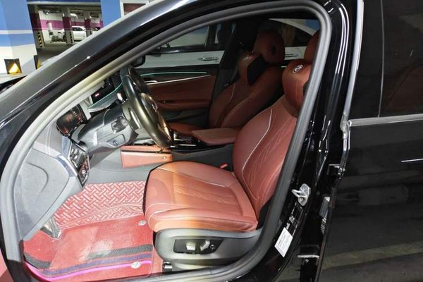 BMW 5 Series 2021, 47900 км, за 32680 USD - фото 10