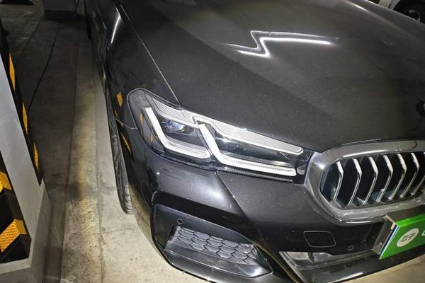 BMW 5 Series 2021, 47900 км, за 32680 USD