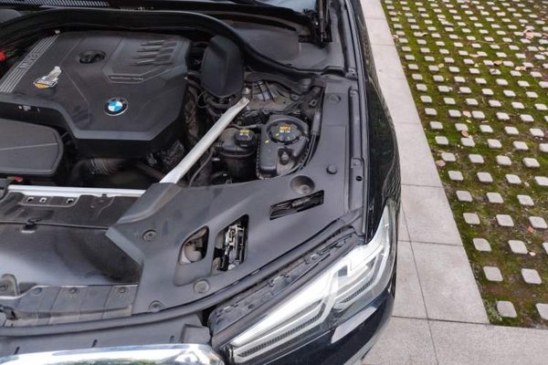 BMW 5 Series 2021, 58000 км, за 32618 USD - фото 22