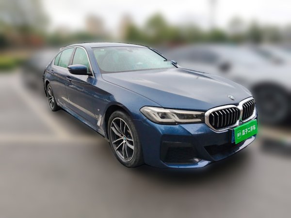BMW 5 Series 2021, 68600 км, за 30839 USD