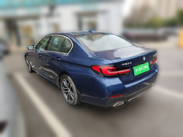 BMW 5 Series 2021, 68600 км, за 30839 USD