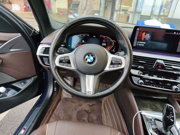 BMW 5 Series 2021, 68600 км, за 30839 USD - фото 11