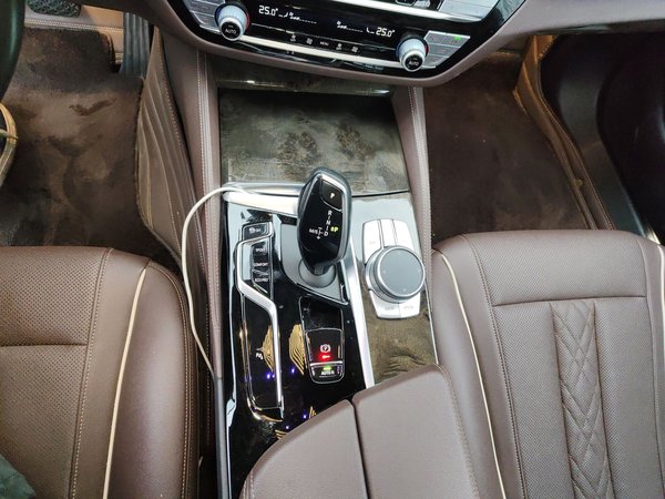 BMW 5 Series 2021, 68600 км, за 30839 USD - фото 15