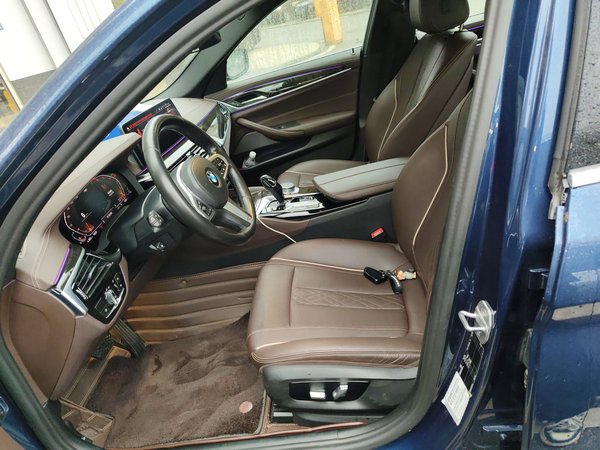 BMW 5 Series 2021, 68600 км, за 30839 USD - фото 16