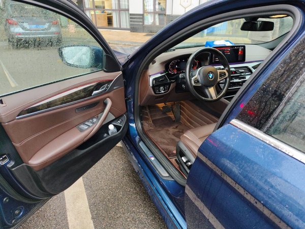 BMW 5 Series 2021, 68600 км, за 30839 USD - фото 17