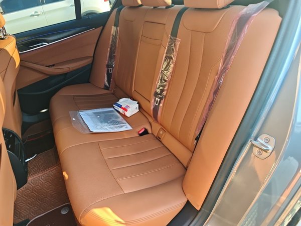BMW 5 Series 2021, 60200 км, за 30245 USD - фото 20