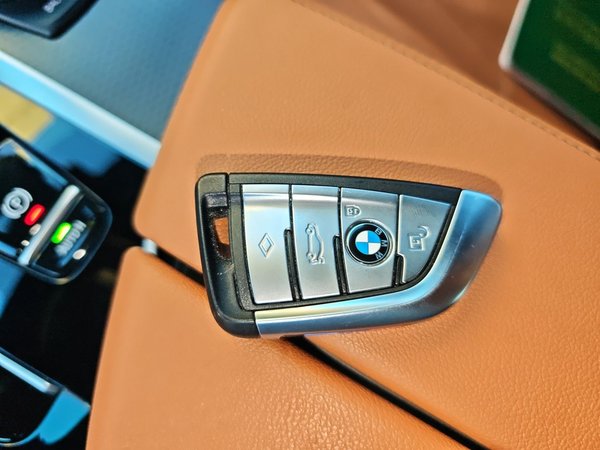 BMW 5 Series 2021, 60200 км, за 30245 USD - фото 17