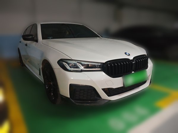 BMW 5 Series · 2021 год
