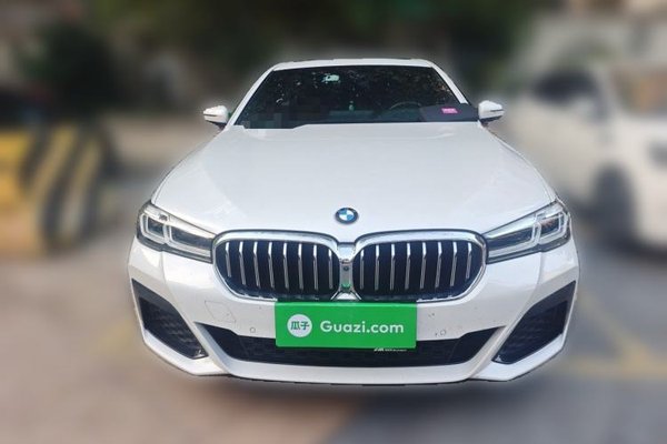 BMW 5 Series 2021, 73000 км, за 32892 USD
