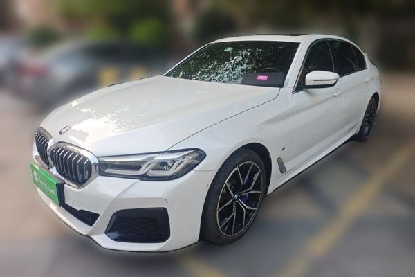 BMW 5 Series · 2021 год
