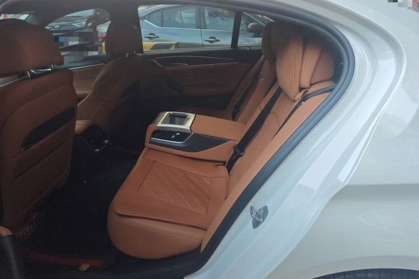 BMW 5 Series 2021, 73000 км, за 32892 USD - фото 18