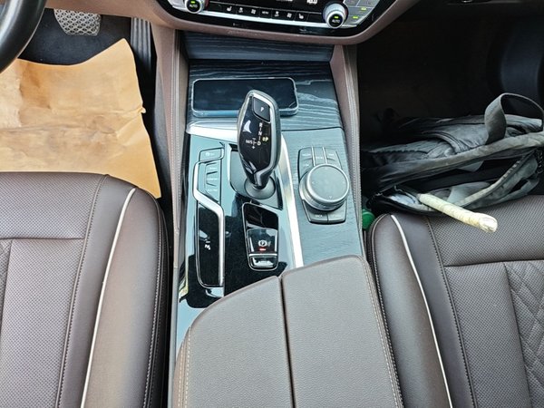 BMW 5 Series 2021, 74700 км, за 33892 USD - фото 17