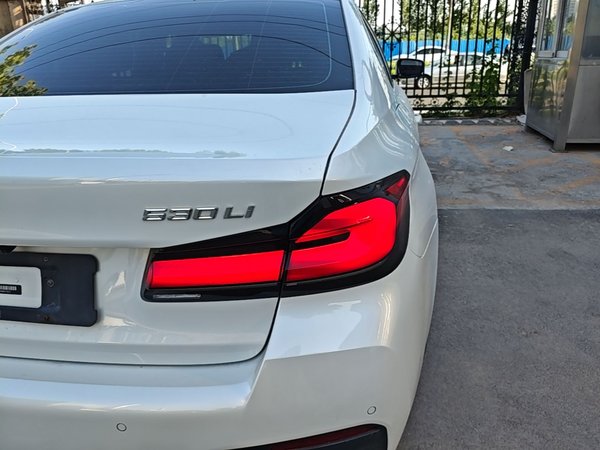 BMW 5 Series 2021, 74700 км, за 33892 USD - фото 7