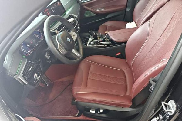 BMW 5 Series 2022, 107899 км, за 32154 USD - фото 21