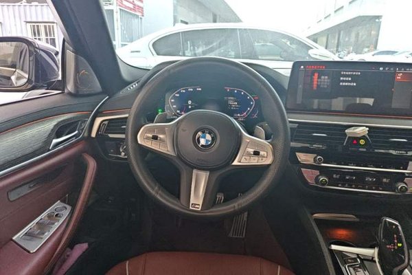 BMW 5 Series 2022, 107899 км, за 32154 USD - фото 17