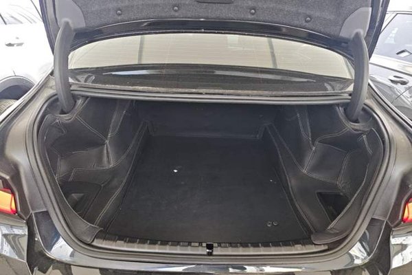 BMW 5 Series 2022, 107899 км, за 32154 USD - фото 26