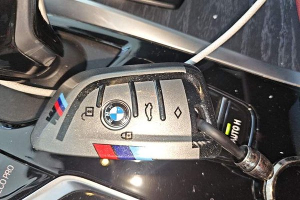 BMW 5 Series 2022, 107899 км, за 32154 USD - фото 1