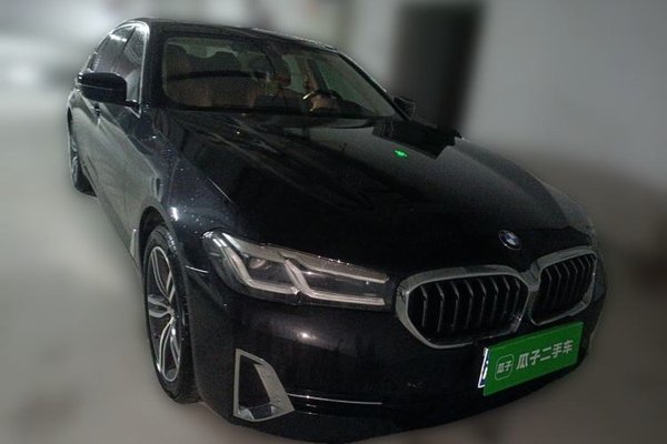 BMW 5 Series 2022, 55100 км, за 37129 USD