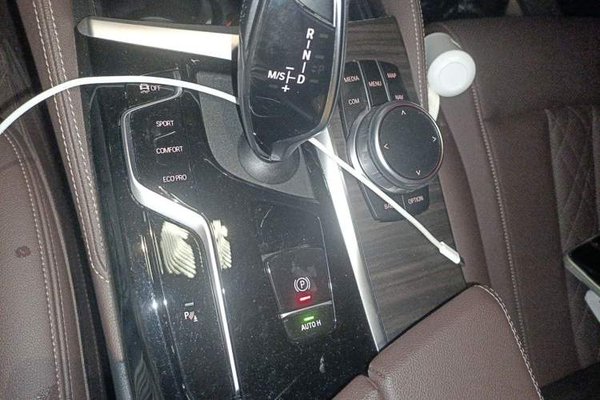 BMW 5 Series 2022, 55100 км, за 37129 USD - фото 13