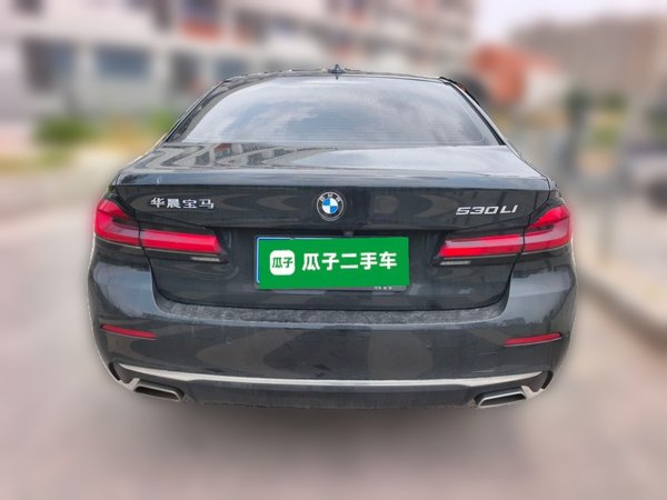 BMW 5 Series 2022, 67900 км, за 34991 USD